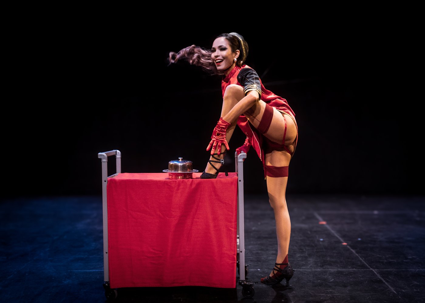 Fairy Fifi burlesque performer Ottawa live show